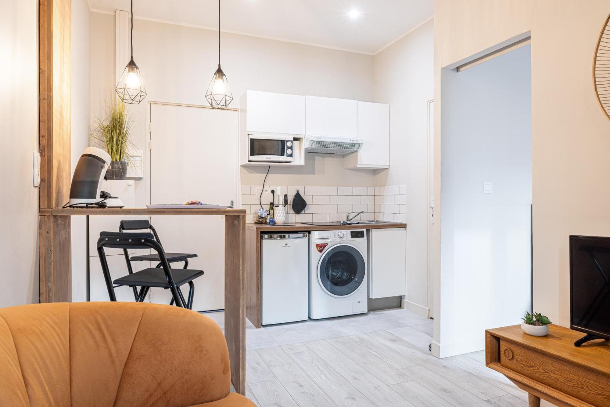 Le Petit Jean- Pres Gare Et Tram - Supermarches - Wifi - Appartement